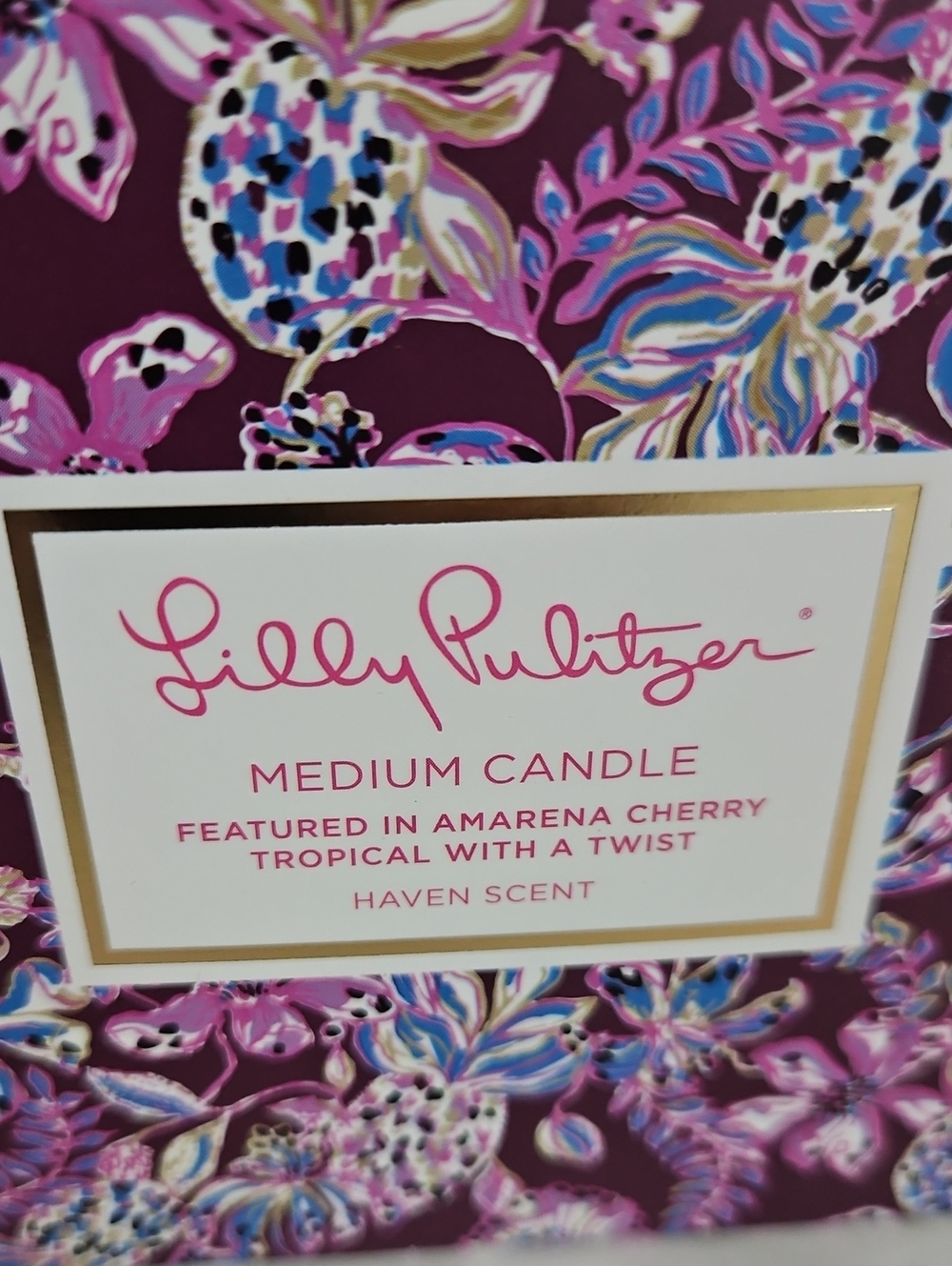 Lilly Pulitzer NIB Medium Candle - Picture 3 of 6